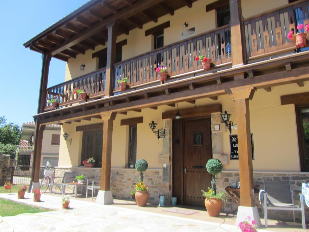 拉波萨达德托里比亚酒店 Val De San Lorenzo 外观 照片