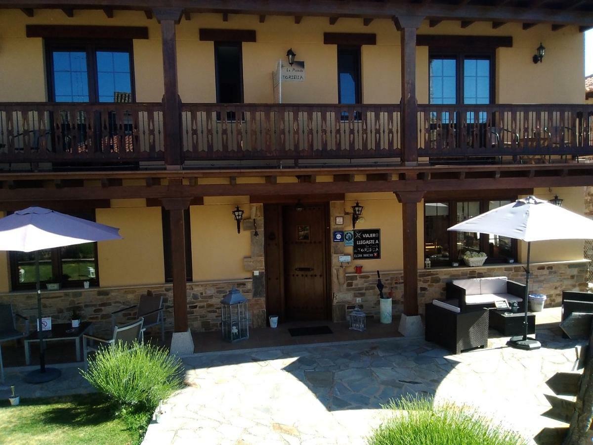 拉波萨达德托里比亚酒店 Val De San Lorenzo 外观 照片